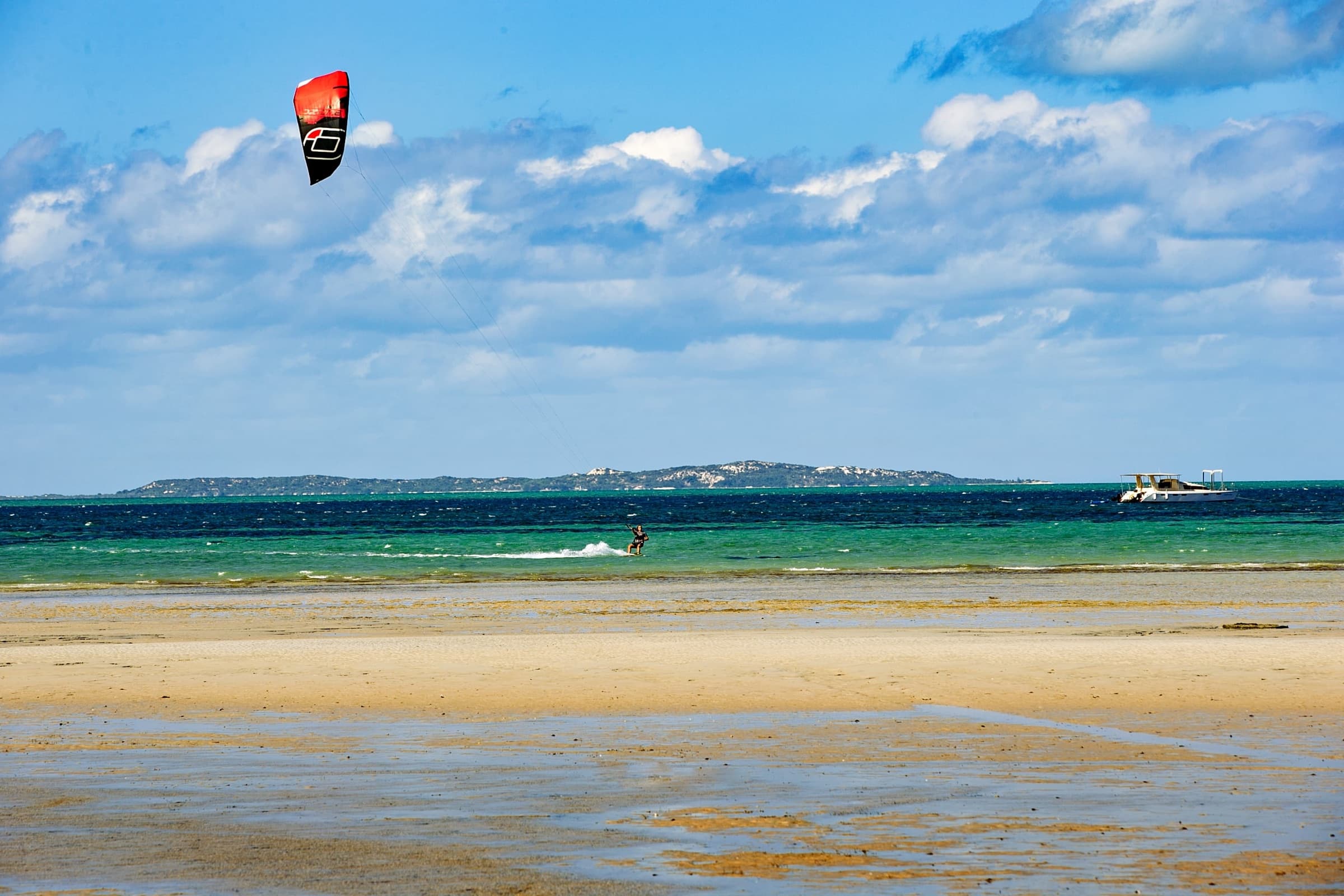 Kitesurfing